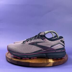 WOMENS BROOKS GHOST 15 SIZE 9